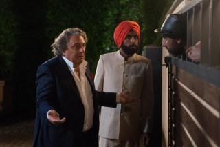 Christian Clavier - Czym chata bogata!