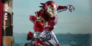 Iron Man - figurka kolekcjonerska od Hot Toys