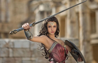 Kilory jako Wonder Woman - cosplay