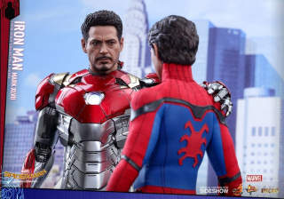 Iron Man - figurka kolekcjonerska od Hot Toys