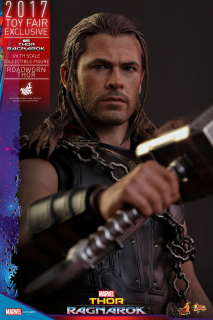 Thor: Ragnarok - figurka Thora od Hot Toys