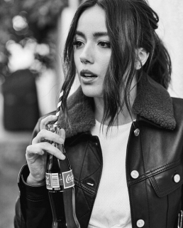 Chloe Bennet – sesja zdjęciowa