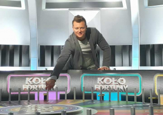 Rafał Brzozowski na planie Koła Fortuny
