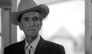 Harry Dean Stanton w serialu Trzy na jednego