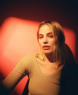 Margot Robbie - sesja zdjęciowa