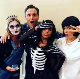 Ekipa seriali Skandal w przebraniu halloweenowym