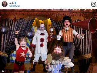 Neil Patrick Harris z rodziną jako cyrkowcy