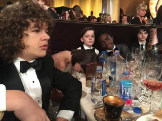Obsada Stranger Things poza planem - zdjęcie