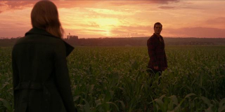 Scena na polu kukurydzy miała być pierwszym spotkaniem Lois i Clarka po jego ożywieniu
