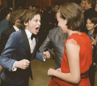 Obsada Stranger Things poza planem - zdjęcie