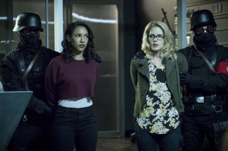 Flash - Crisis on Earth-X, Part 3