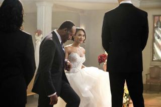 Supergirl - Crisis on Earth-X, Part 1