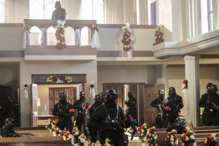 Supergirl - Crisis on Earth-X, Part 1