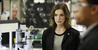 Elizabeth Henstridge - Agenci T.A.R.C.Z.Y.