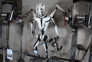 Sebastian Kucharski - popkulturowe rzeźby ze złomu