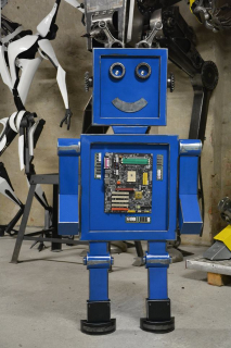 Sebastian Kucharski - popkulturowe rzeźby ze złomu