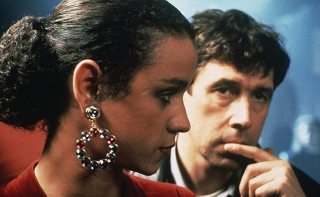 7. Gra pozorów. Twist: Dil posiada członka.