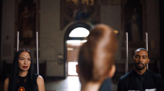 Jay Z - Family Feud - Irene Bedard i Omari Hardwick