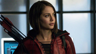 Willa Holland - Arrow