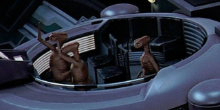 E.T. pojawił się w Senacie w filmie Mroczne widmo