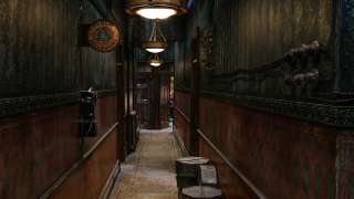 Kształt wody - szkice i zdjęcia z planu