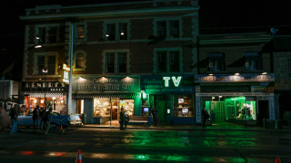 Kształt wody - szkice i zdjęcia z planu