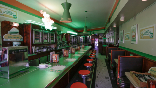 Kształt wody - szkice i zdjęcia z planu