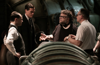 Kształt wody - szkice i zdjęcia z planu