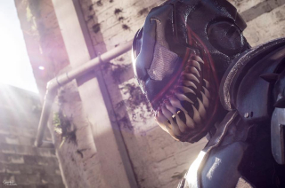 Iron Venom - Robert Abercrombie