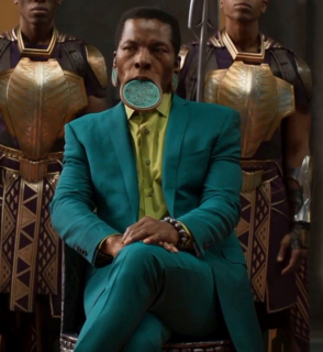 Dyski w wargach mieszkańców Wakandy to nawiązanie do podobnych dysków, umieszczanych pod wargami przez plemiona Surma i Mursi z Etiopii