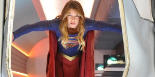 Choć do Supergirl strzelano już nie raz, na jej kostiumie nigdy nie pojawiły się ślady po kulach