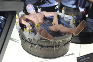 Geralt w balii - figurka z gry Wiedźmin 3: Dziki Gon