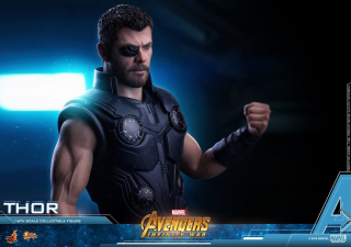 Avengers: Wojna bez granic - zabawki promocyjne