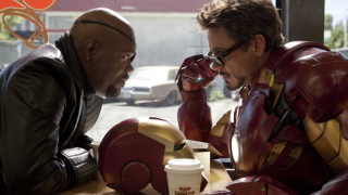 Nick Fury rekrutuje Tony'ego Starka do programu Avengers - to faktyczny początek całego MCU ("Iron Man")