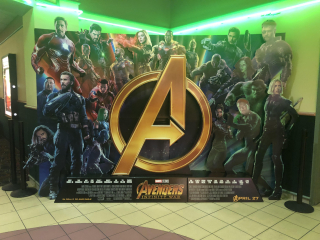 Avengers: Wojna bez granic - baner promocyjny