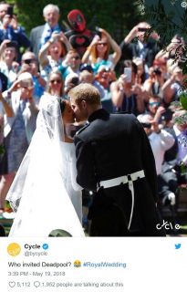 Deadpool na ślubie książęcym - zdjęcie