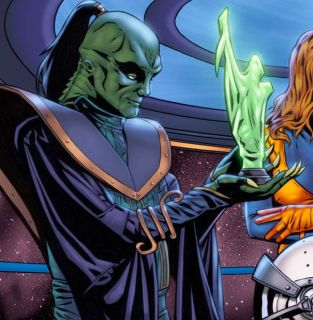 Można dostrzec zieloną rzeźbę Tańczącej Bogini. Po raz pierwszy pojawiła się ona w starych komiksach Marvela i między innymi należała do Xizora. Rzeźba została zniszczona w walce z Qi'rą