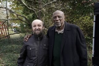 Adam Siennica i Louis Gossett Jr na planie Hap I Leonard
