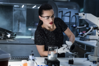 Supergirl - sezon 3, odcinek 21