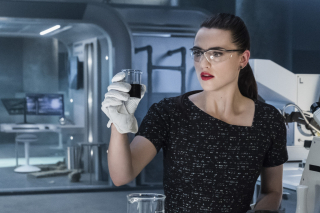 Supergirl - sezon 3, odcinek 21