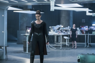 Supergirl - sezon 3, odcinek 21