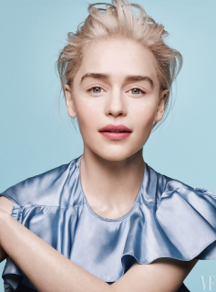 Emilia Clarke - sesja dla Vanity Fair