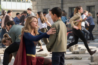 Supergirl: sezon 3, odcinek 23