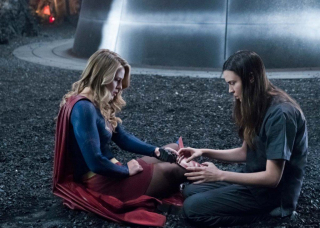 Supergirl: sezon 3, odcinek 23