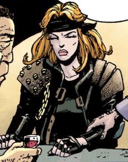 Savereen - planeta, na której rozgrywa się kulminacja historii pochodzi z Legend. Tam była znana z wyjątkowego rodzaju brandy, o której w filmie słyszymy. W Legendach ten trunek lubiła m.in. Mara Jade