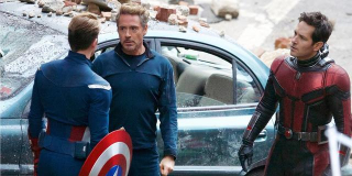 Akcja filmu będzie rozgrywać się 5 lat po wydarzeniach z "Wojny bez granic"; Tony Stark pracuje dla rządu USA - w czasie jednego z zadań współpracuje z Hankiem Pymem, który uświadamia go o możliwości podróżowania w czasie; herosi podejmują szanse na powstrzymanie Thanosa