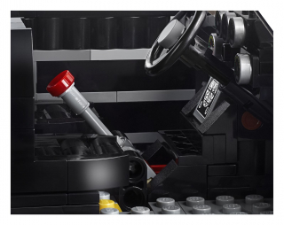 LEGO Creator Expert James Bond™ Aston Martin DB5 - zdjęcie