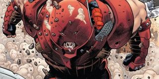 Juggernaut - znany z filmów o X-Men złoczyńca, brat Profesora X, obdarzony potężną siłą fizyczną - najczęściej taranuje swoich wrogów; jego hełm ma go chronić przed telepatycznymi mocami brata