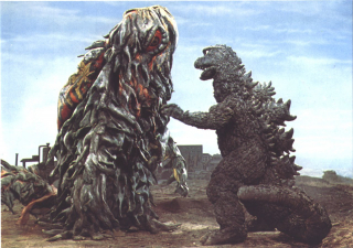 Hedora ("Godzilla kontra Hedora", 1971, "Godzilla: Ostatnia wojna") - wielki, toksyczny i pokryty korozją potwór, który potrafi zmieniać swój kształt; jego japońska nazwa oznacza błoto; potrafi się zwiększać przez połączenie i pomniejszać przez rozdzielenie, strzela laserami z oczu, wypuszcza toksyczny gaz, może nawet wchłonąć atomowy oddech Godzilli; Król Potworów ostatecznie go zabijając traci oko, a jego ramię jest spalone do kości