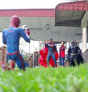 Życie codzienne z superbohaterami - zdjęcie